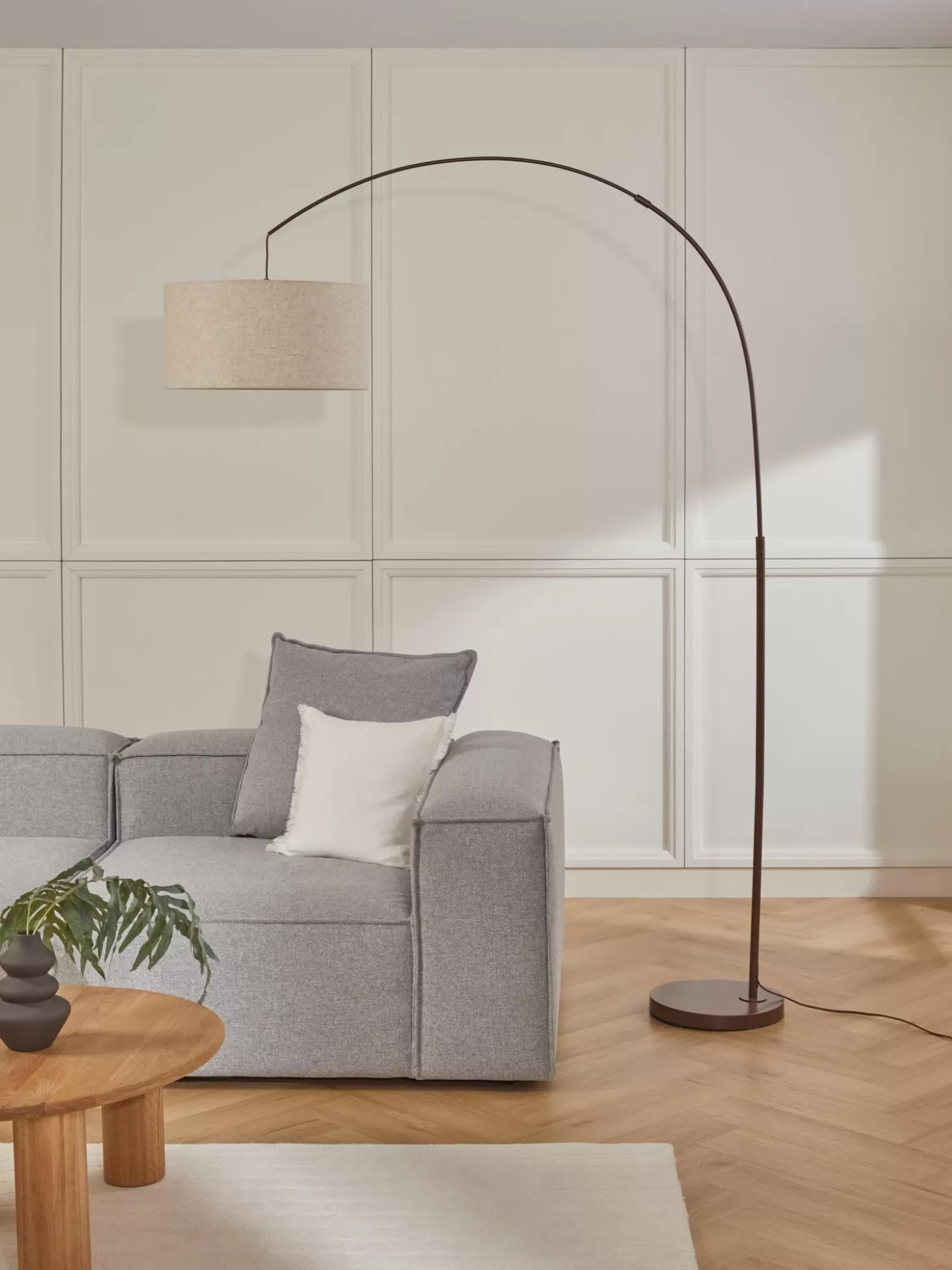 * Lampa Podlogowa W Ksztalcie Luku Niels Outlet